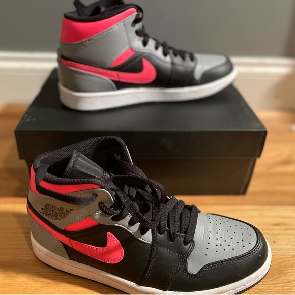 Only worn once!! - Picture 6 of 7